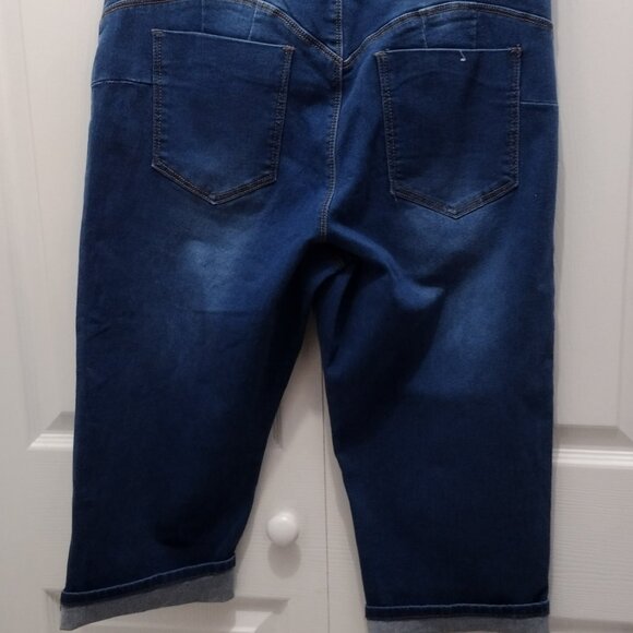 NWT Bamboo Dark Wash High Waist Capri Jeans – Size 16 - Picture 10 of 13